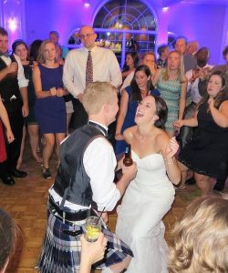 t40_bunce-getsywedding8197_51_513383-1572613896